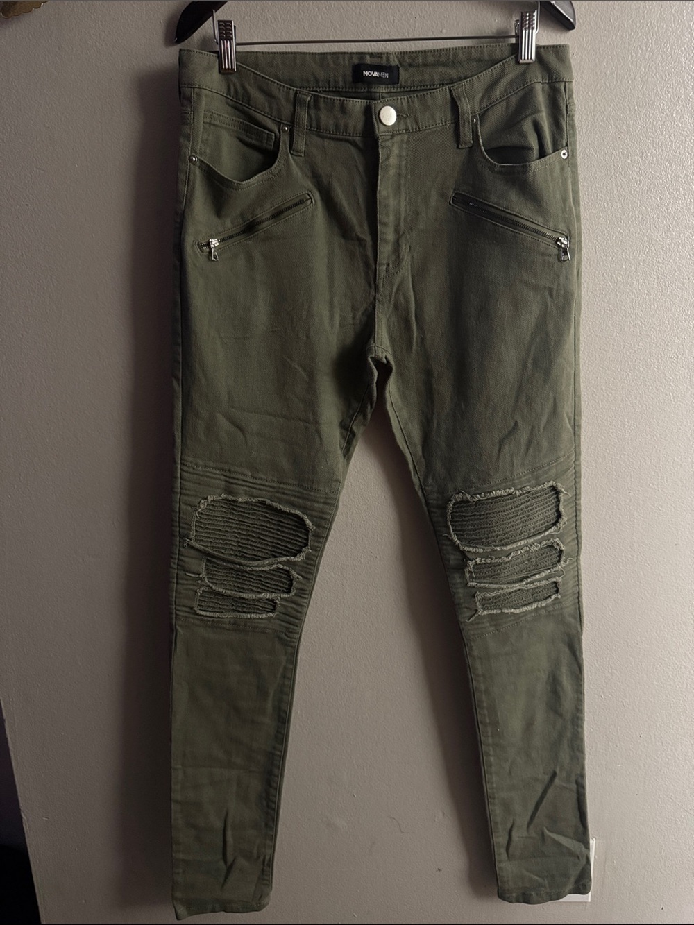 Nola Olive Distressed Men’s Skinny Pants
